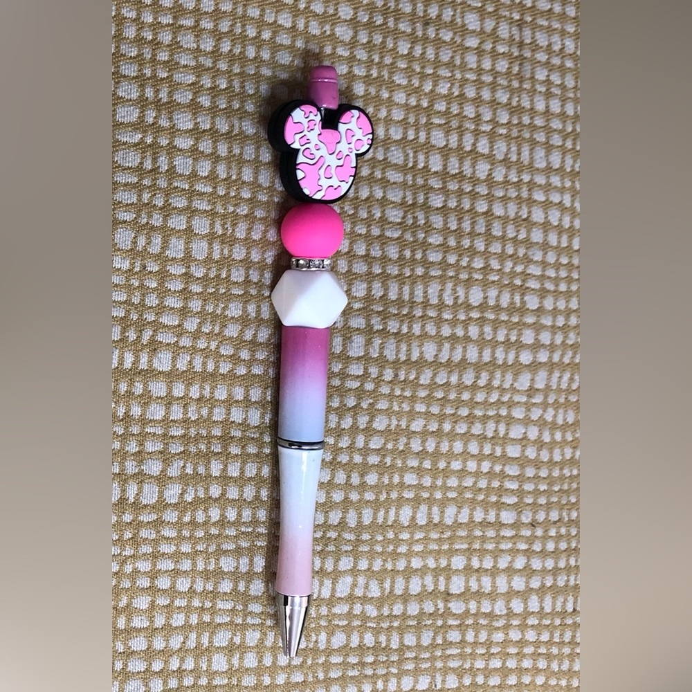 Disney Minnie Mouse beads pen pink purple . 6”LX 1” W